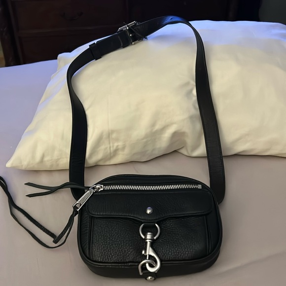 Rebecca Minkoff Blythe Belt bag  in Black inside/outside zipper and pocket - Picture 1 of 5